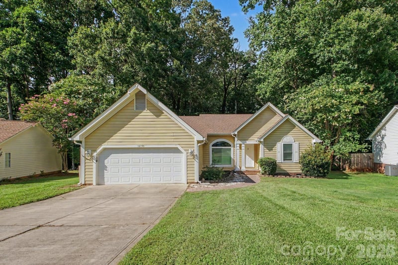 16130 Amber Field Dr, Huntersville, NC 28078