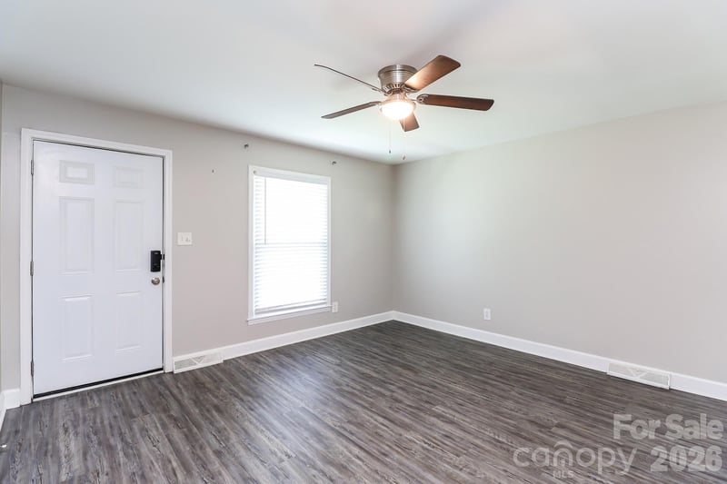 6424 Springfield Dr, Charlotte, NC 28212
