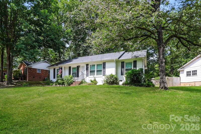 6424 Springfield Dr, Charlotte, NC 28212