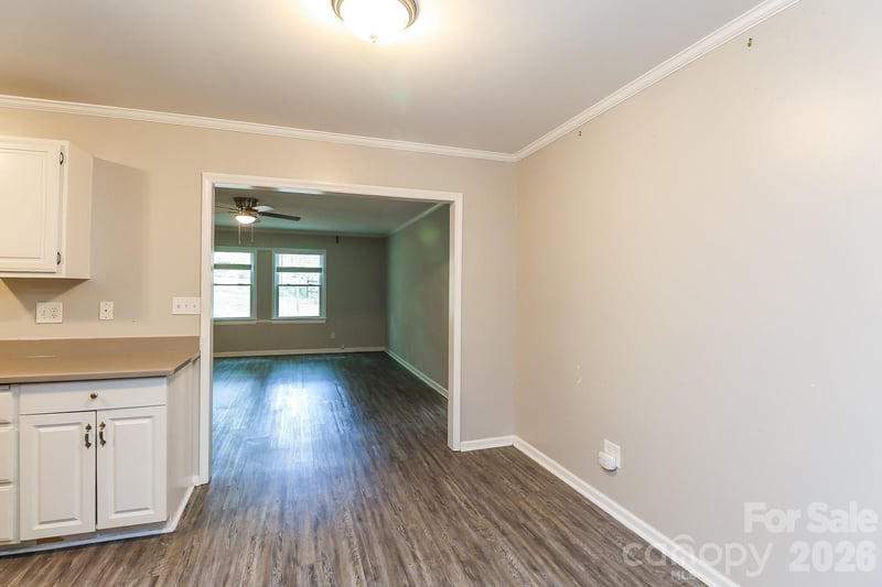 6424 Springfield Dr, Charlotte, NC 28212