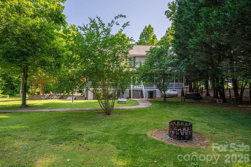 1575 Lewis Farm Rd, Kings Mountain, NC 28086