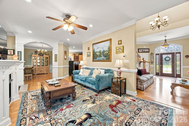 1511 Elkhart Cir, Gastonia, NC 28054