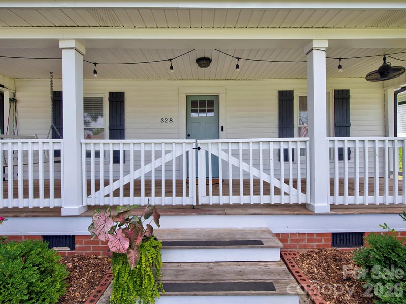328 Piedmont Ave, Mount Holly, NC 28120
