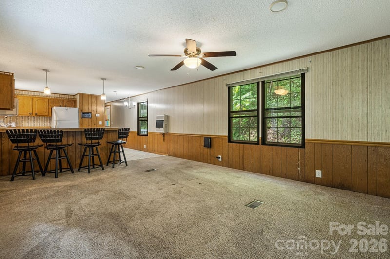 1903 Old Mountain Rd, Mars Hill, NC 28753