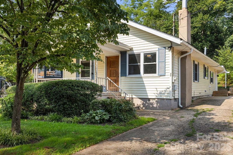 48 Carrier St, Asheville, NC 28806