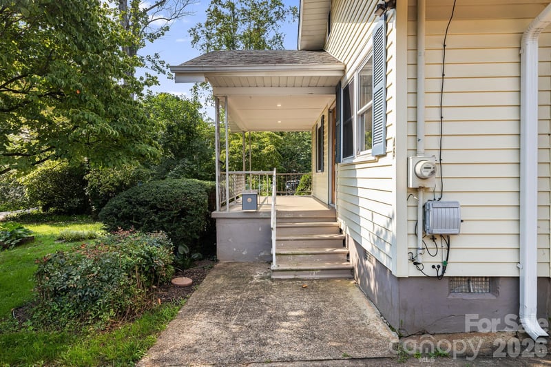 48 Carrier St, Asheville, NC 28806