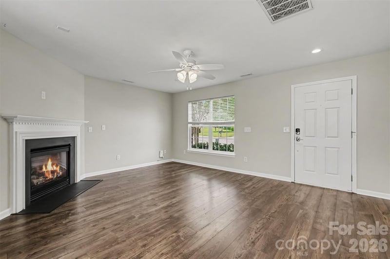 7674 Black Hawk Ln, Tega Cay, SC 29708
