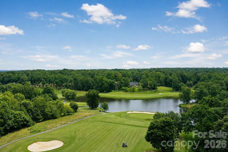 3711 Blendwood Ln NE, Hickory, NC 28601