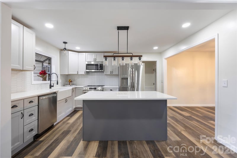 203 Ewing Dr, Belmont, NC 28012