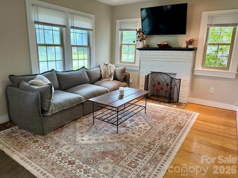 116 Beverly Ave, Hendersonville, NC 28792