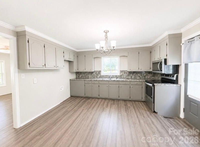 6955 Sandhill Rd, Kershaw, SC 29067