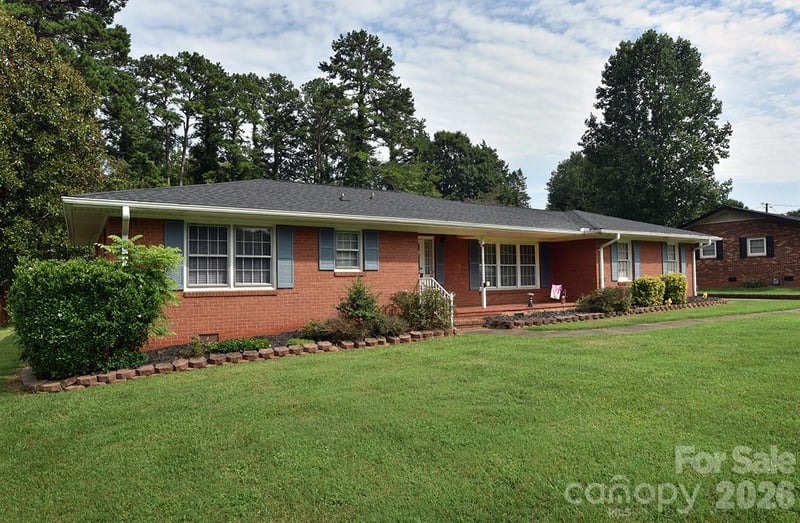 1036 S Rowan Cir, Salisbury, NC 28146