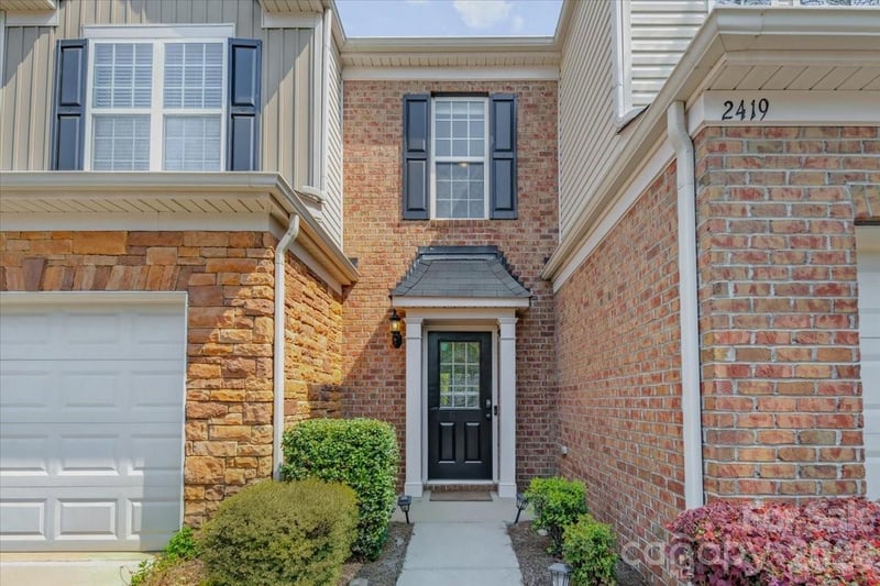 2419 Diplomat Ln, Charlotte, NC 28210