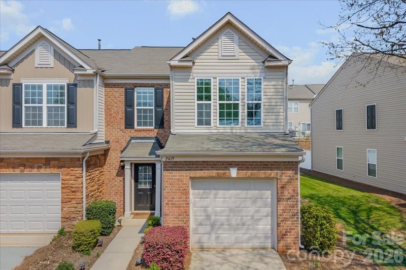 2419 Diplomat Ln, Charlotte, NC 28210