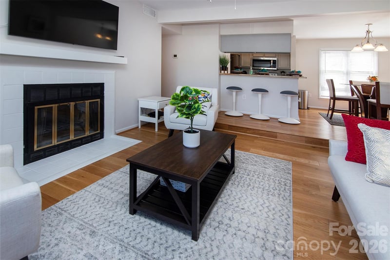 212 W 10th St #17, Charlotte, NC 28202