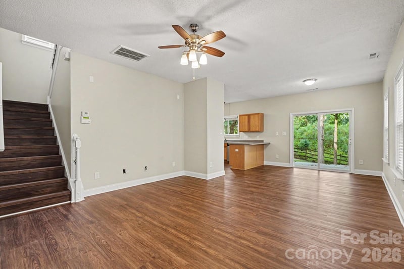 13634 Riding Hill Ave, Charlotte, NC 28213