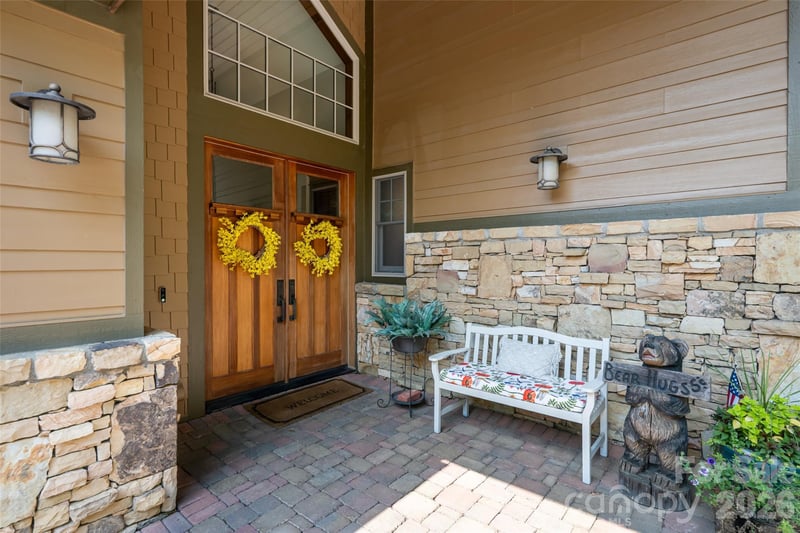 8 Points West Dr, Asheville, NC 28804