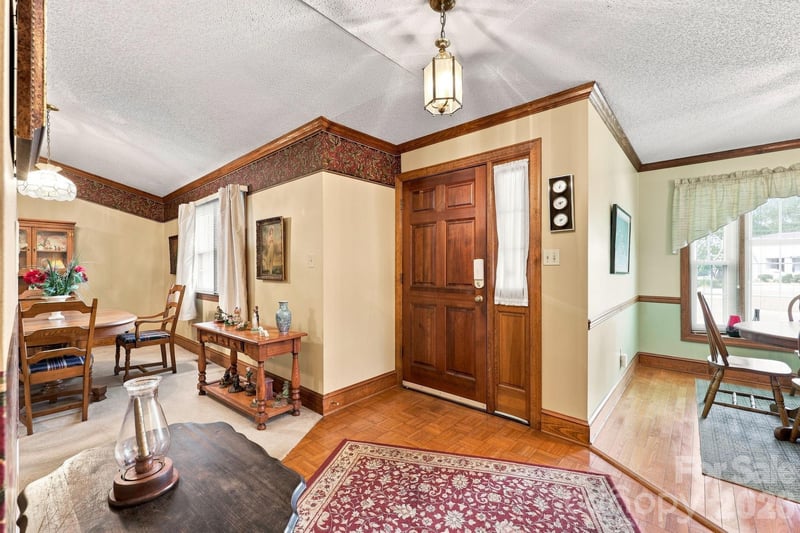 1302 Ravenwood Ct, Salisbury, NC 28147