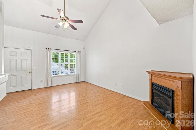 107 Summerwood Dr, Mooresville, NC 28117
