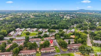 1330 5th St NE #102, Hickory, NC 28601