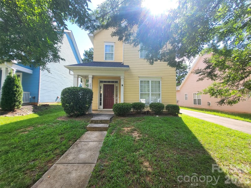 1520 Peaceful Way Dr, Charlotte, NC 28206