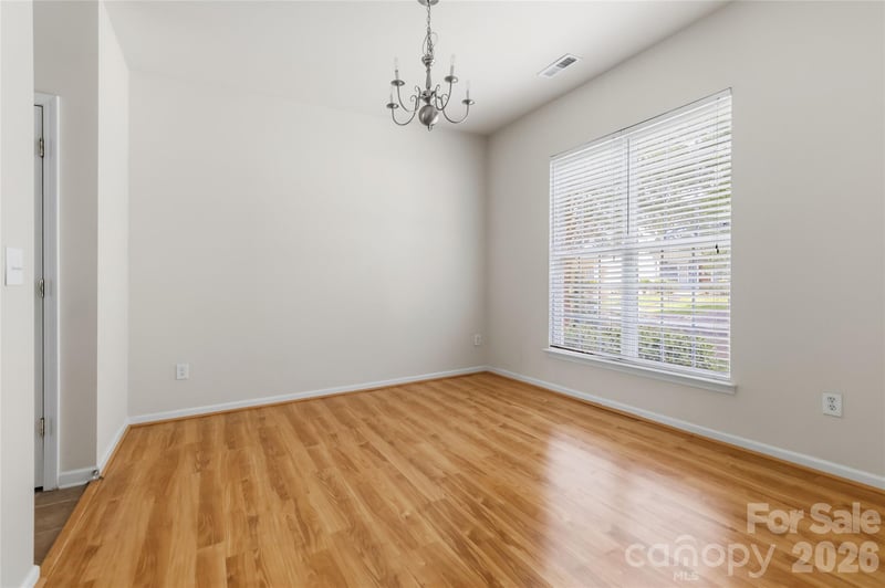 1520 Peaceful Way Dr, Charlotte, NC 28206
