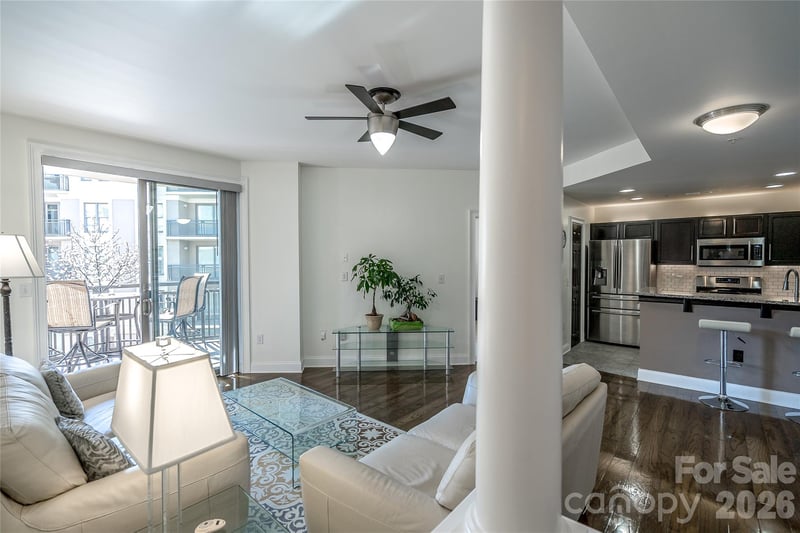 718 W Trade St #605, Charlotte, NC 28202