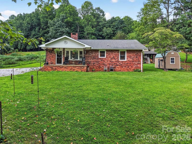3702 Cabin Creek Rd, Zirconia, NC 28790