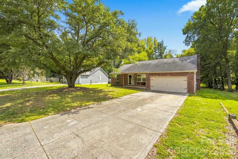 11407 Antebellum Dr, Charlotte, NC 28273