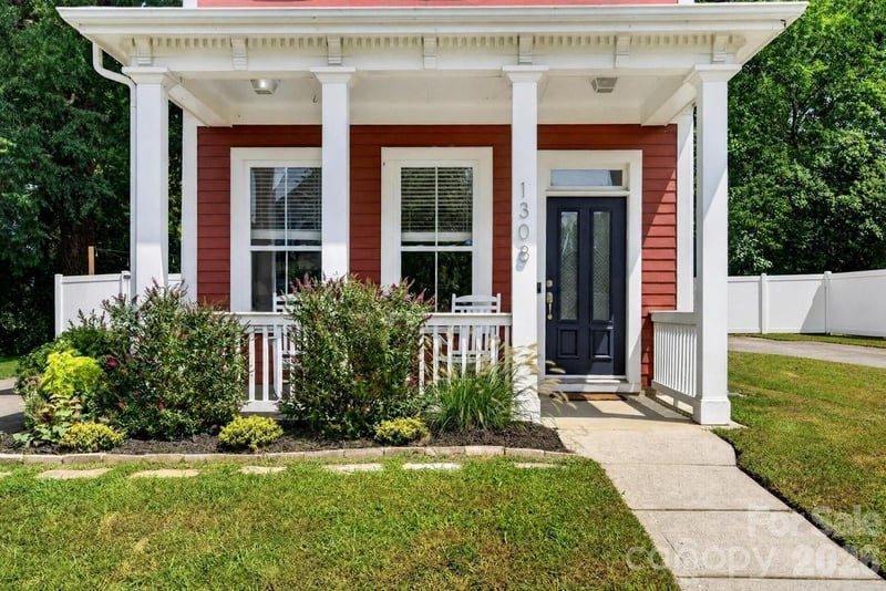 1308 Rising Oak Dr, Charlotte, NC 28206