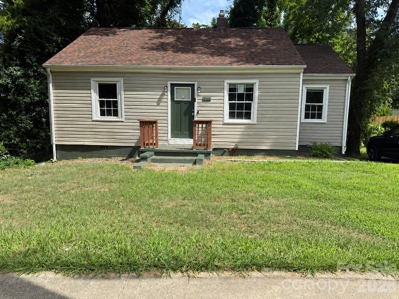 826 Davidson Ave, Gastonia, NC 28052