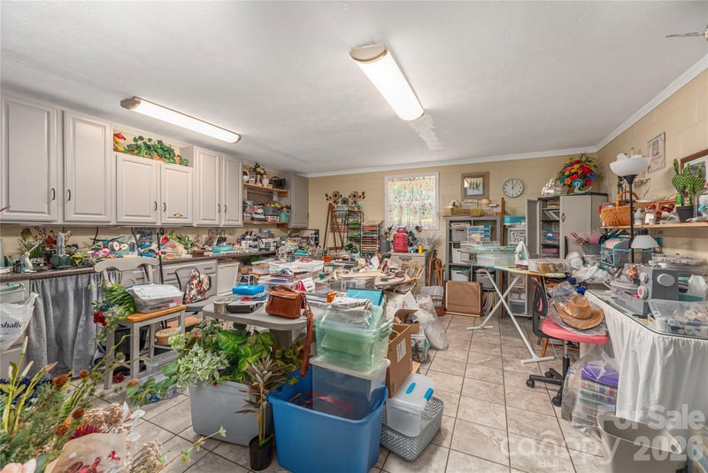 702 Love Joy Rd, Canton, NC 28716