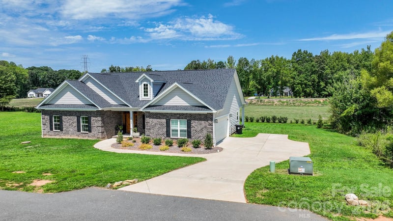 3013 Isle Ln, Monroe, NC 28110