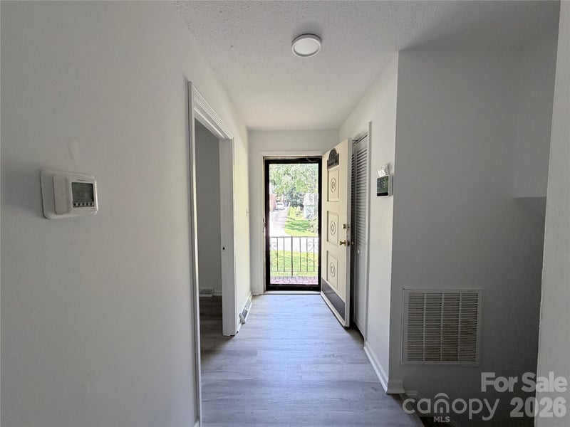 931 Pineborough Rd, Charlotte, NC 28212