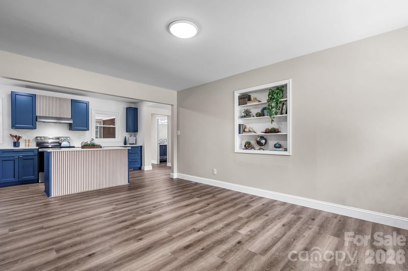 2266 9th Avenue Dr NE, Hickory, NC 28601