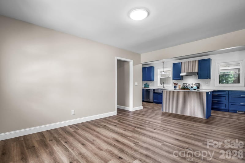 2266 9th Avenue Dr NE, Hickory, NC 28601