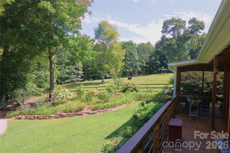 141 Owl Haven Ln, Cedar Mountain, NC 28718