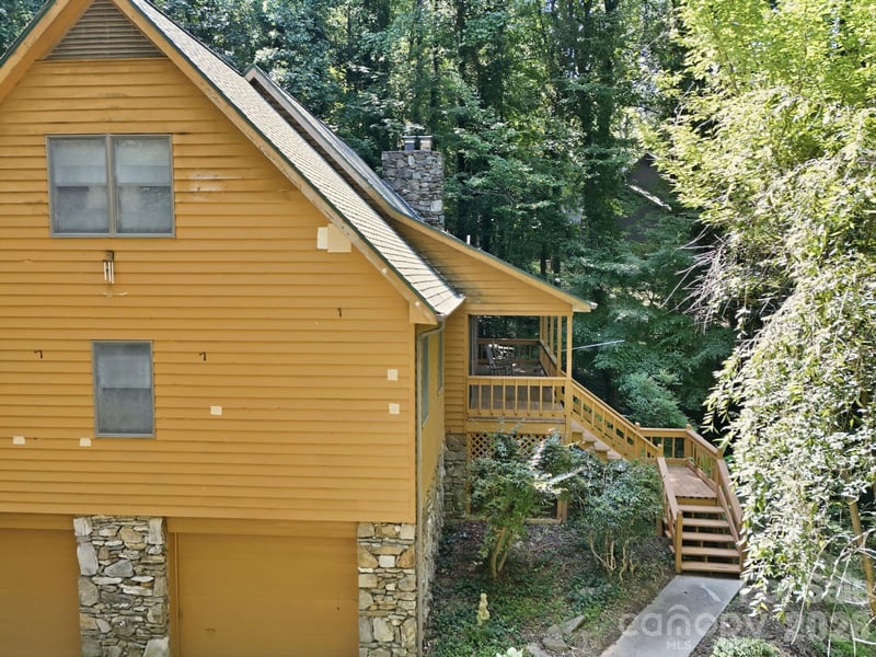 34 Tuckaway Dr, Asheville, NC 28803