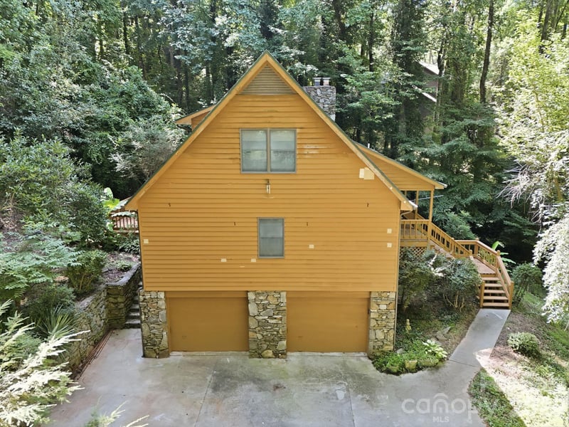 34 Tuckaway Dr, Asheville, NC 28803