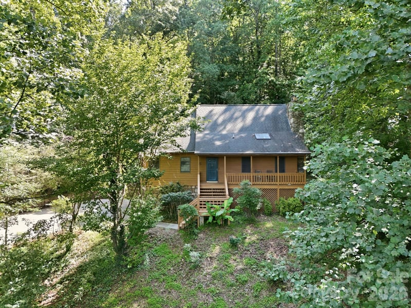 34 Tuckaway Dr, Asheville, NC 28803
