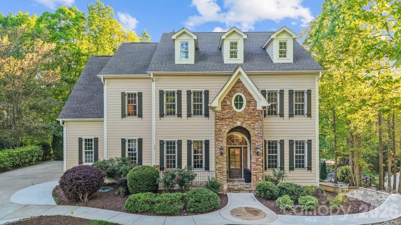 107 Mcauley Ct, Mooresville, NC 28117