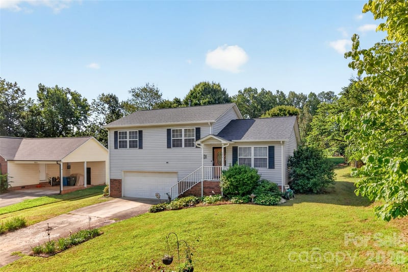 1820 Hampshire Dr, Salisbury, NC 28146