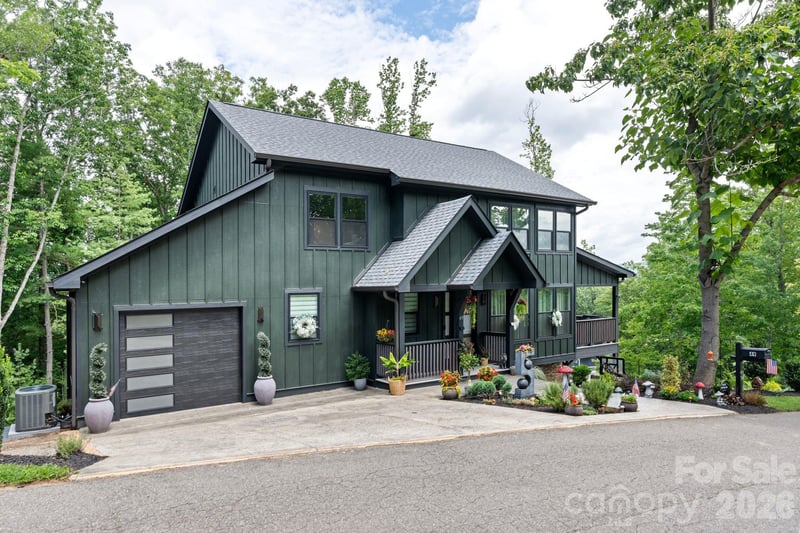 49 Timber Moss Dr, Asheville, NC 28804