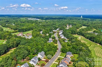 10823 Persimmon Creek Dr, Charlotte, NC 28227