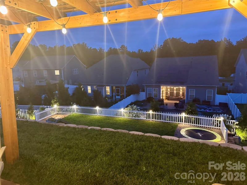 172 Longleaf Dr, Mooresville, NC 28117