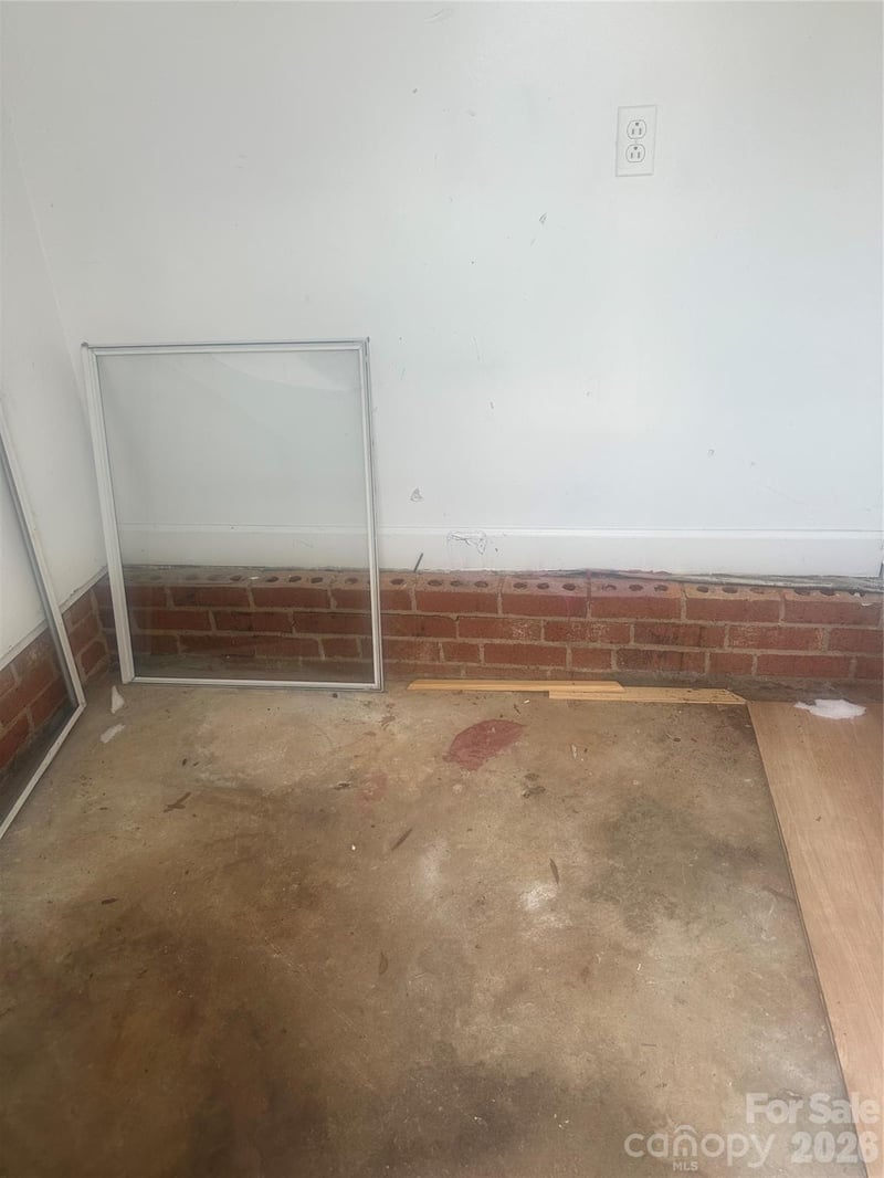 1109 Mclaughlin St, Statesville, NC 28677