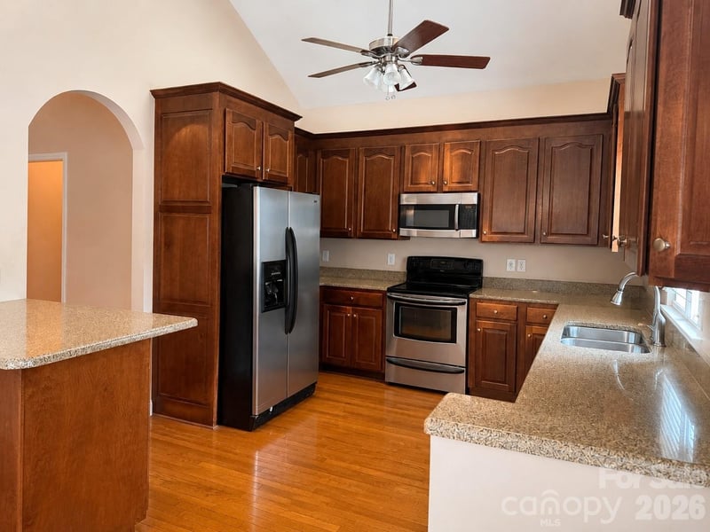 1318 Stonewyck Dr, Salisbury, NC 28146
