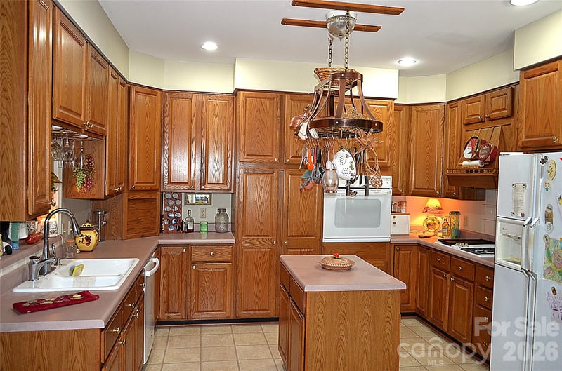 4721 Kuykendall Rd, Charlotte, NC 28270