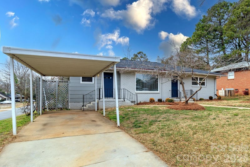 1701 Irma St, Charlotte, NC 28216
