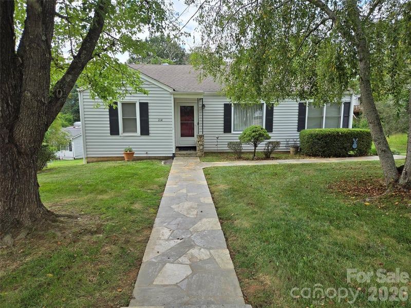 214 Governors View Rd, Asheville, NC 28805